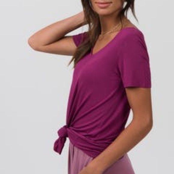 NWT Agnes & Dora Everyday Tee - Picture 1 of 1